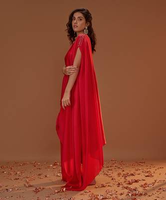 RED PLEATED KAFTAN 2