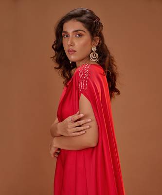 RED PLEATED KAFTAN 3