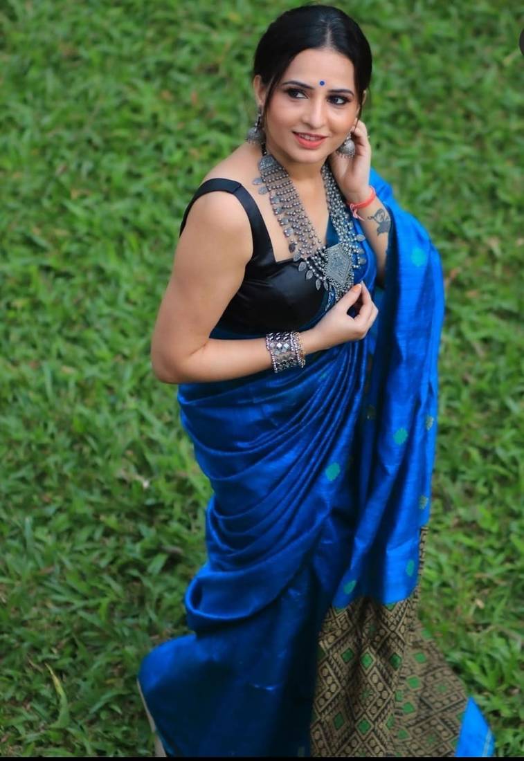 Blue Woven Art Silk Saree With Blouse Piece