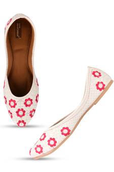 Desi Colour White Floral Womens Indian Ethnic Comfort Footwear/Punjabi Jutti