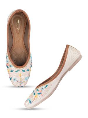 Desi Colour Multi Designer Dabka Womens Indian Ethnic Comfort Footwear/Punjabi Jutti7 1
