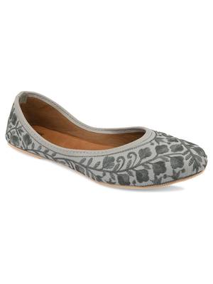 Desi Colour Grey Boutique LR Womens Indian Ethnic Comfort Footwear/Punjabi Jutti 2