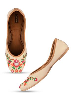 Desi Colour Multi Off White Womens Indian Ethnic Comfort Footwear/Punjabi Jutti 1