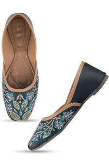 Desi Colour Black Handcrafted Stone Work Womens Indian Ethnic Comfort Footwear/Punjabi Jutti
