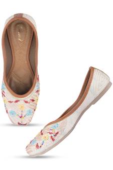 Desi Colour Multi Designer Dabka Womens Indian Ethnic Comfort Footwear/Punjabi Jutti2