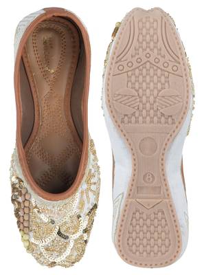 Desi Colour Golden Designer Dabka Womens Indian Ethnic Comfort Footwear/Punjabi Jutti 5