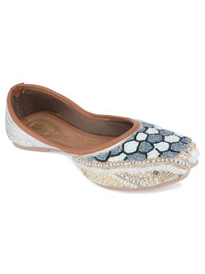 Desi Colour Multi Designer Dabka Womens Indian Ethnic Comfort Footwear/Punjabi Jutti3 2