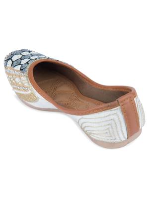 Desi Colour Multi Designer Dabka Womens Indian Ethnic Comfort Footwear/Punjabi Jutti3 4