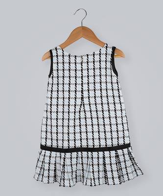 Box Print Dress With Bow. 2