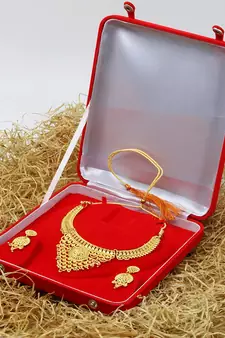 Red pendants