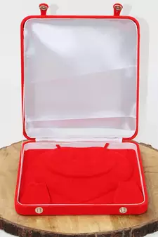 Red pendants