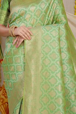 GREEN  BANARASI STUNNING SAREE WITH BLOUSE  2