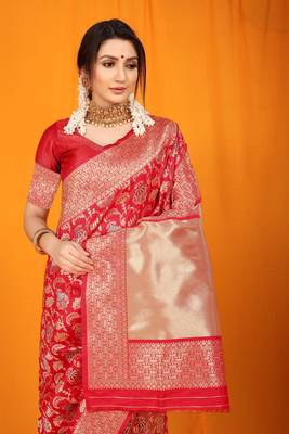 RED BANARASI SILK BEAUTIFUL SAREE WITH BLOUSE  4