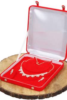Red pendants