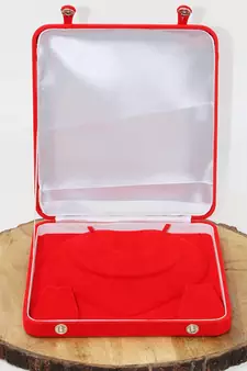 Red pendants