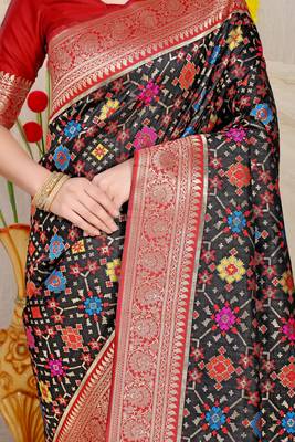 BLACK BEAUTIFUL PATOLA SAREE WITH BLOUSE 2