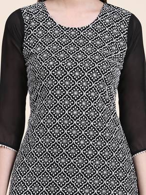 Ethnic motifs embroidered Round neck Three-quarter, regular sleeves Straight shape style Sequined 4