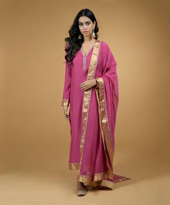 Raspberry Tilla Embroidered Chanderi Kurta Set 1