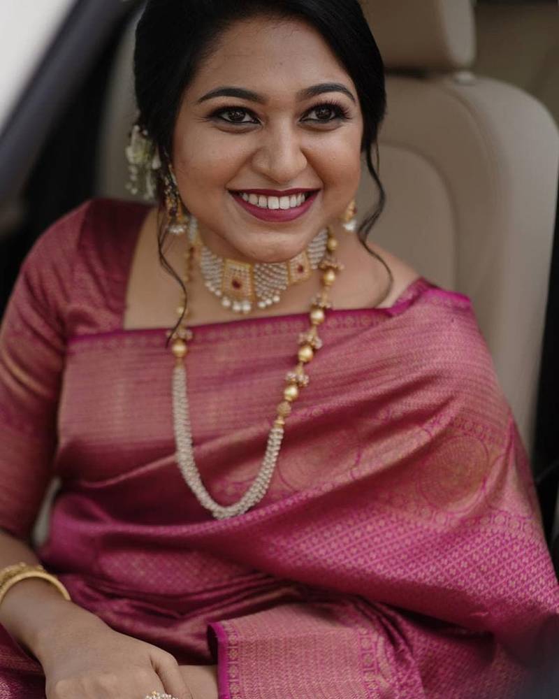 Pink Woven Art Silk Saree With Blouse Piece