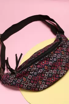 Black, Maroon. Dimensions (LxHxW) : 37 x 15 x 10 cm