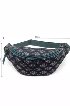 Black & Green Waist Pouch from Collection. Crafted with the .(LxHxW) : 37 x 15 x 10 cm