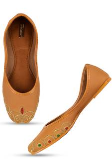 Desi Colour Tan Embroidered Casual Wear Women Ethnic Footwear/Punjabi Jutti