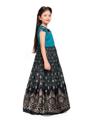Betty Blue coloured Gown will make your little one look beautiful. 4