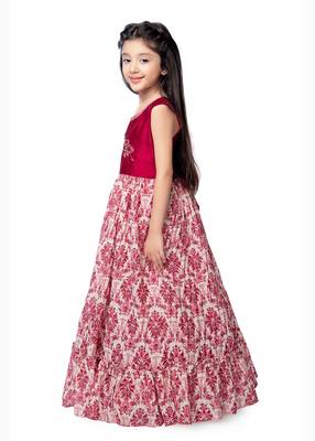 Betty Rani coloured Gown will make your little one look beautiful. 4