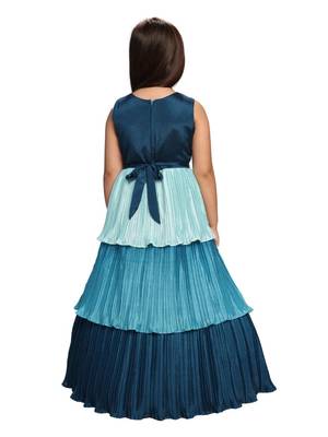 Betty Firozi coloured Gown will make your little one look beautiful. 4