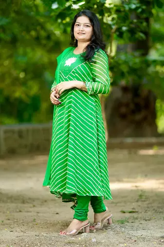 Bareli Leheriya Suit Set