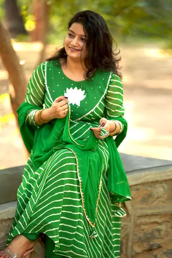 Bareli Leheriya Suit Set