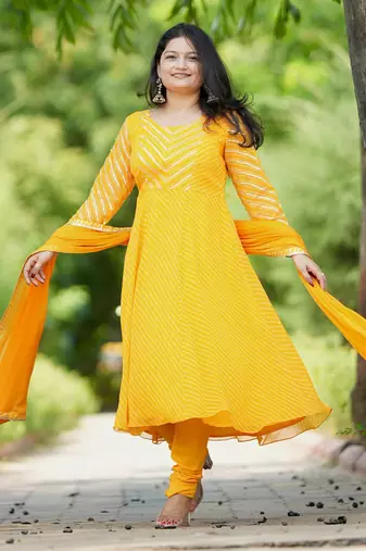 Tej Leheriya Suit Set