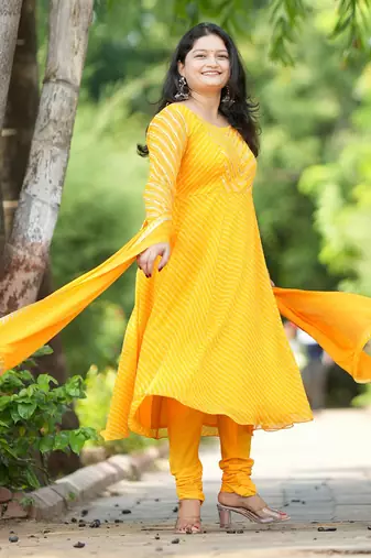 Tej Leheriya Suit Set
