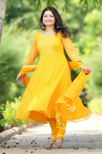 Tej Leheriya Suit Set