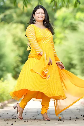 Tej Leheriya Suit Set