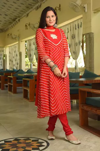 Red Lotus Leheriya Suit Set