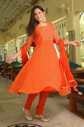 Sandhya Leheriya Suit Set