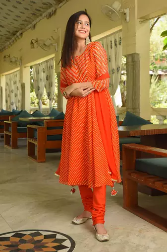 Sandhya Leheriya Suit Set
