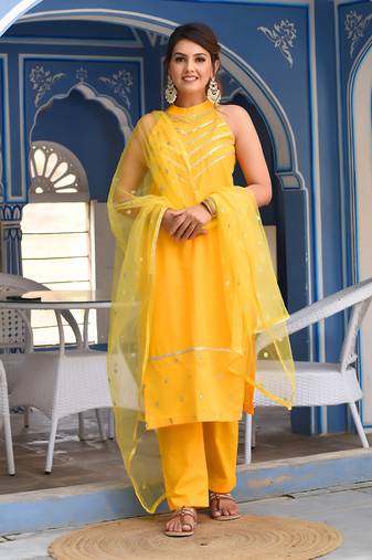 Mastani Suit Set