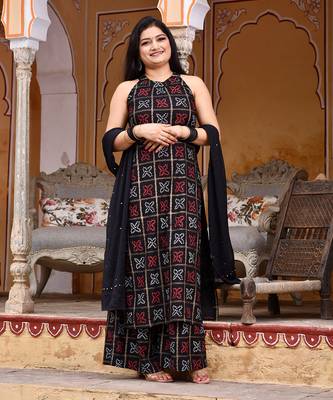 Kaara Suit Set 1