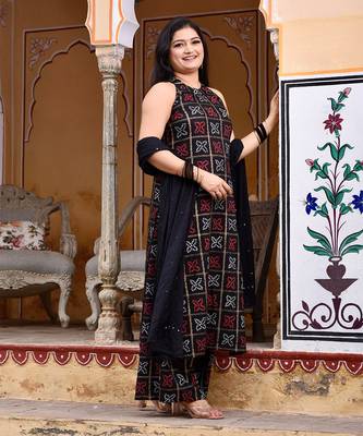 Kaara Suit Set 2