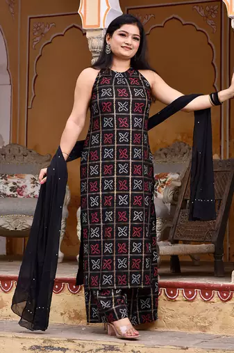 Kaara Suit Set