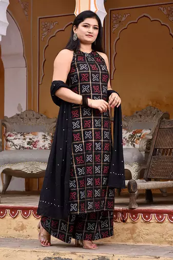 Kaara Suit Set