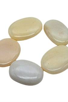 Natural White Opal at Wholesale Rate 4.25 Ratti 3.87 Carat Fine Quality Oval Shape           Loose Gemstone 1 Pcs