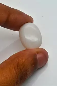 Natural White Opal at Wholesale Rate 5.25 Ratti 4.78 Carat Fine Quality Oval Shape           Loose Gemstone 1 Pcs