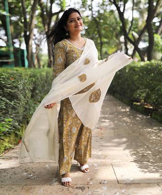 Musturd Floral Suit Set 2