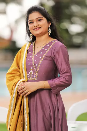 Saanj Embroidery Suit Set