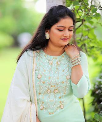 Royal Pistachio Suit Set 4