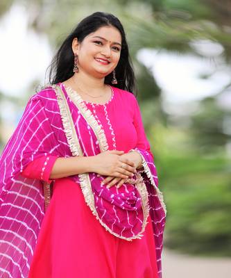 Pink Lily Suit Set 3