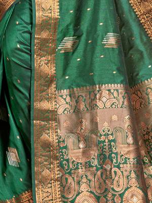 Green Banarasi silk blend Woven Zari Work Traditional Saree 5